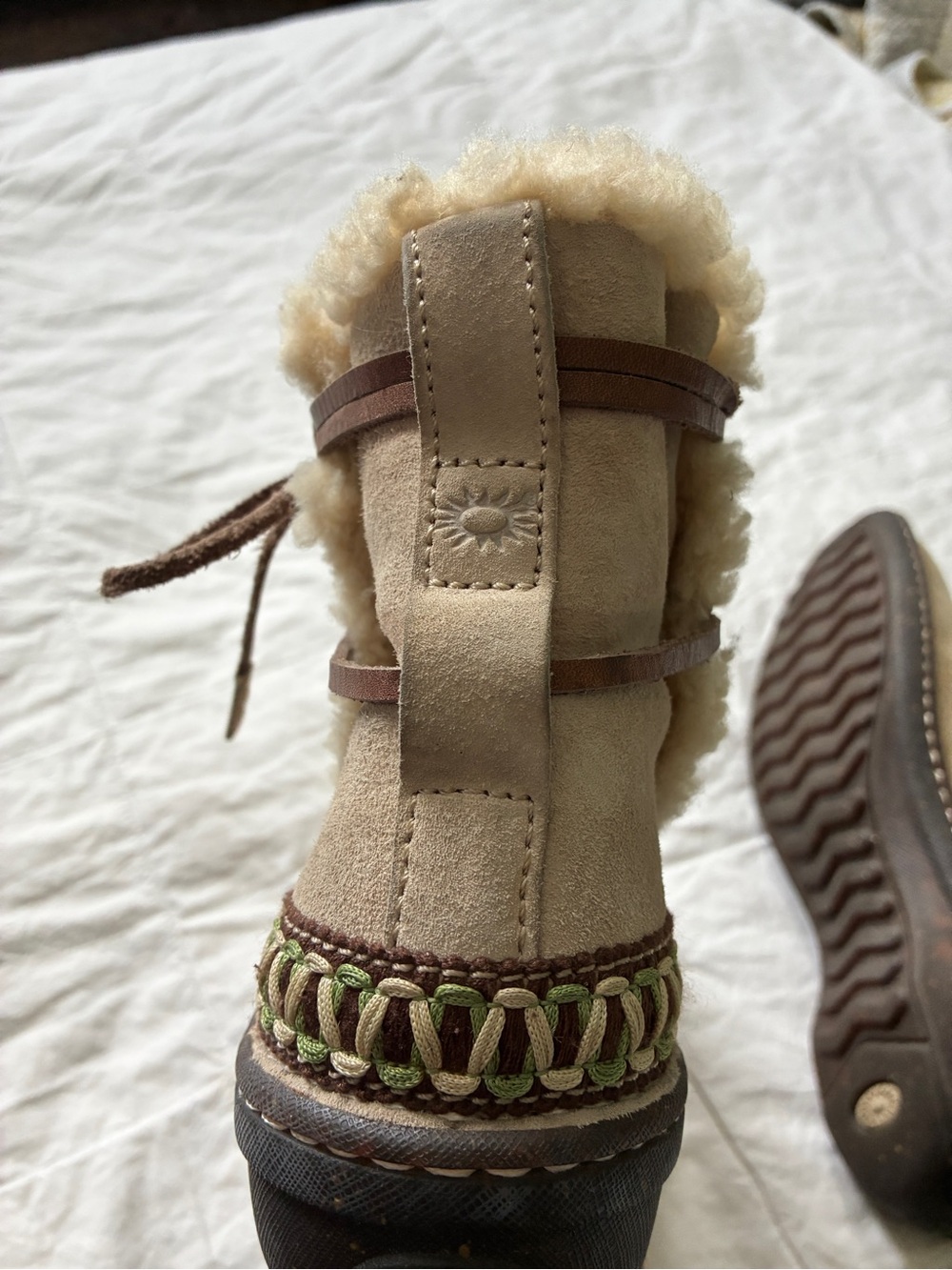 UGG Australia Vintage Shearling Lace-Up Ankle Boots Tan Size 9 - Picture 7 of 10